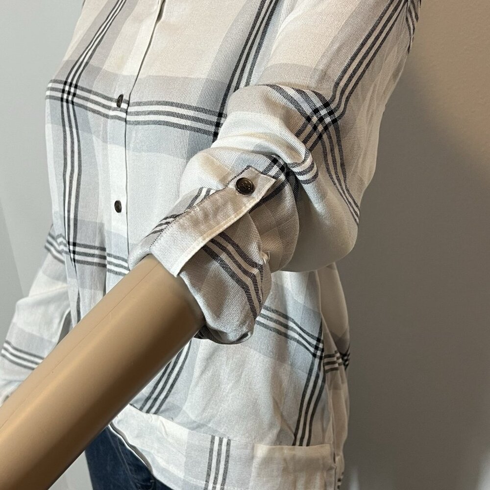 Pink Rose Vintage Women’s Top Plaid Button Front Medium Gray Blouse Long Sleeves - Picture 6 of 12